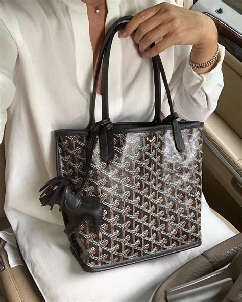 e goyard tote bags price|goyard most expensive bag.